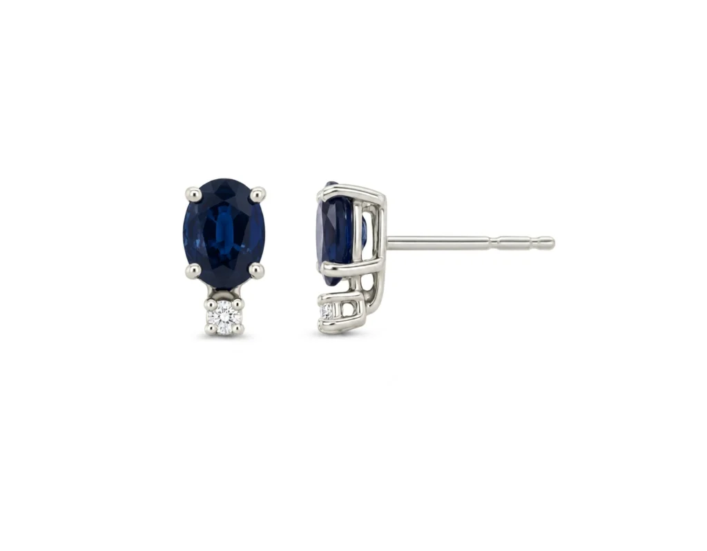 boucles d’oreilles saphirs bleus et diamants en or blanc 14k